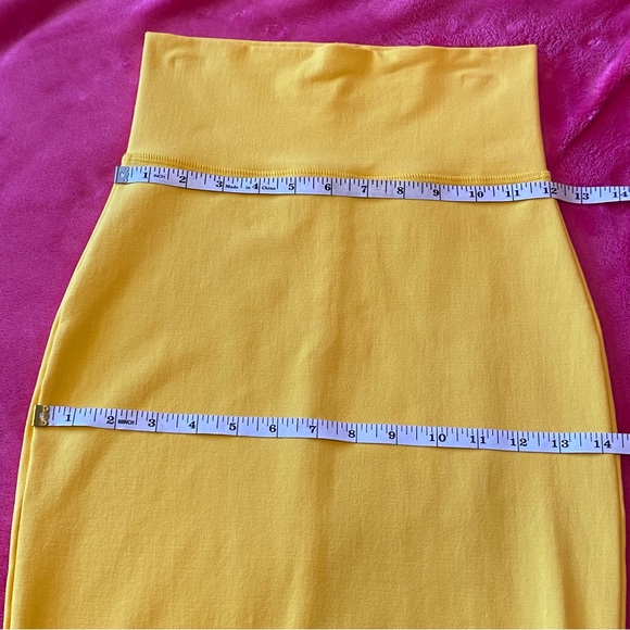 Bebe Yellow Knit Midi Pencil Skirt Size XS NWOT - Picture 15 of 16